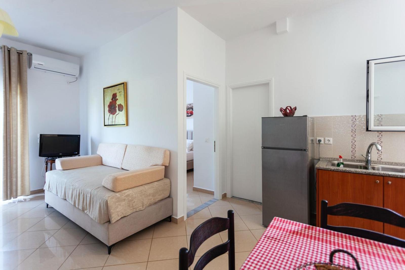 Zacharias Apartments Himare Exteriör bild